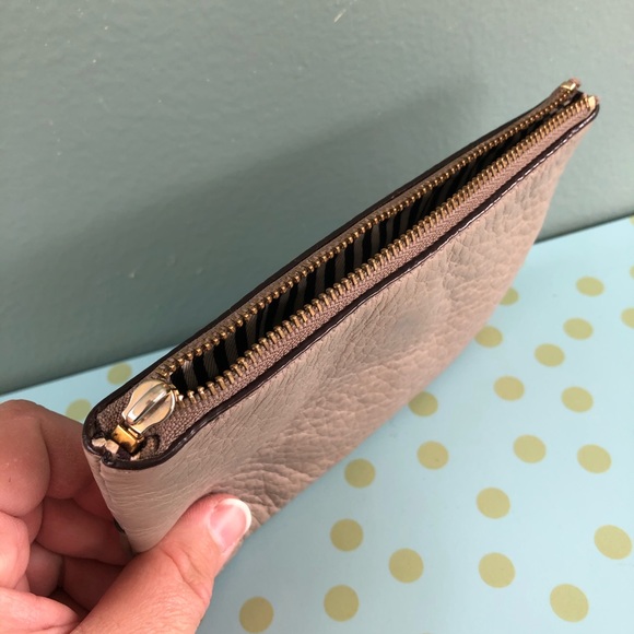 Kate Spade Taupe Leather Cobble Hill Bee Wristlet - Picture 5 of 14